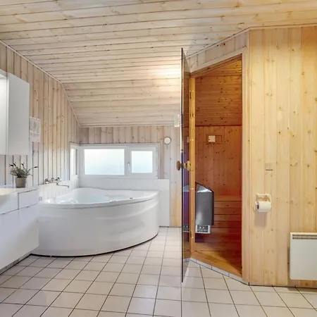 Hébergement de vacances Ananda - 245m From The Sea By Interhome